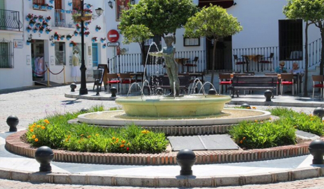 fountain lagenheter bild benalmadena pueblo costa del sol